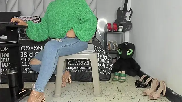 MirandaHaguen online show from 18, 5, 2026