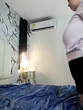 Snapshot of mollieblue69 chatting on 18, 10, 2025 mollieblue69 online show from 18, 10, 2025