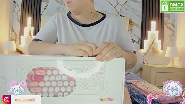 Snapshot of mollieblue69 chatting on 13, 3, 2025 mollieblue69 online show from 13, 3, 2025