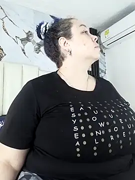 Snapshot of mollieblue69 chatting on 4, 11, 2025 mollieblue69 online show from 4, 11, 2025