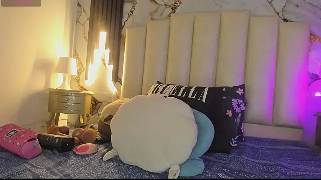 mollieblue69 online show from 15, 4, 2026