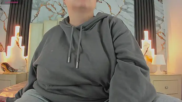 Snapshot of mollieblue69 chatting on 14, 3, 2025 mollieblue69 online show from 14, 3, 2025