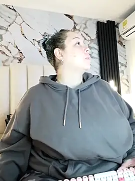 Snapshot of mollieblue69 chatting on 9, 10, 2025 mollieblue69 online show from 9, 10, 2025