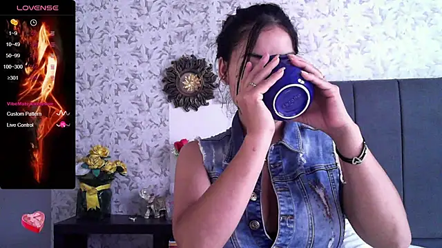 Snapshot of Sweet-Angie chatting on 19, 3, 2025 Sweet-Angie online show from 19, 3, 2025