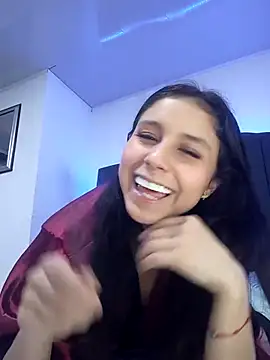 Estefany rey online show from 13, 2, 2025