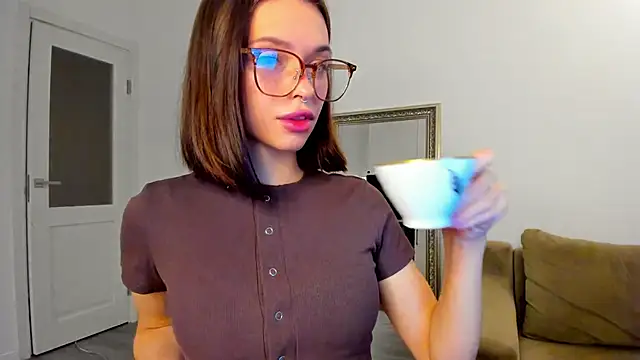 Kossie  online show from 8, 11, 2025