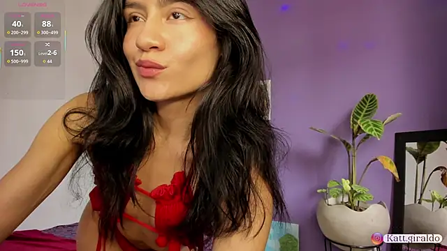 Snapshot of katt_giraldo1 chatting on 8, 10, 2025 katt giraldo1 online show from 8, 10, 2025