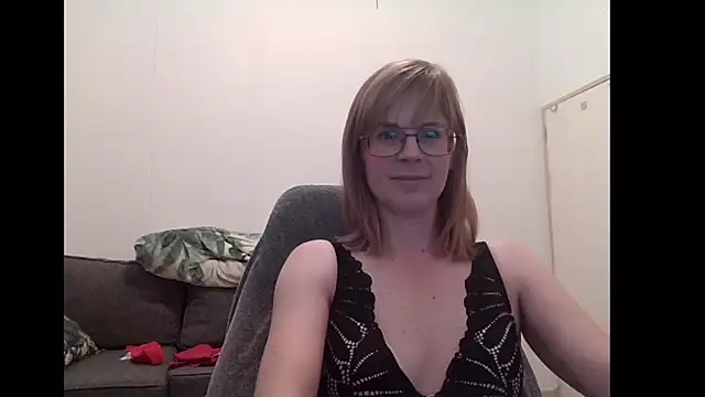 SavannaGirly online show from 3, 10, 2025