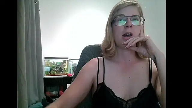 SavannaGirly online show from 14, 3, 2025