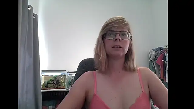 SavannaGirly online show from 12, 3, 2025