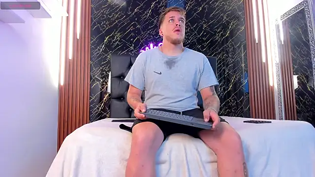 Snapshot of keane_lee chatting on 9, 9, 2025 keane lee online show from 9, 9, 2025