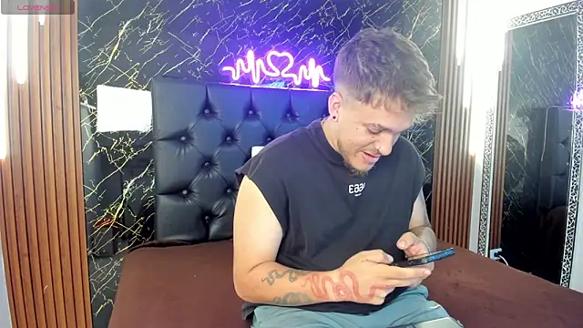 Snapshot of keane_lee chatting on 22, 10, 2025 keane lee online show from 22, 10, 2025