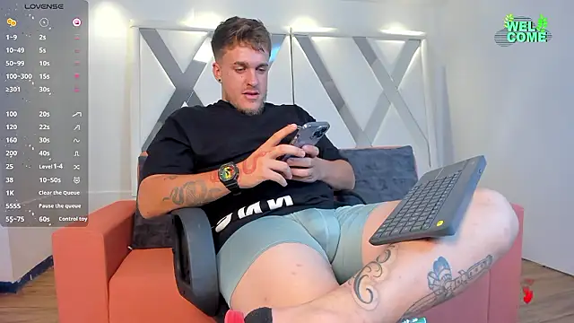 Snapshot of keane_lee chatting on 3, 12, 2024 keane lee online show from 3, 12, 2024