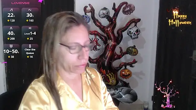 Chayla Ruiz online show from 2, 11, 2025