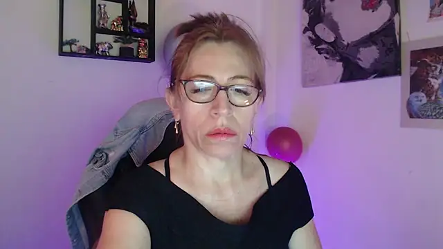 Chayla Ruiz online show from 22, 3, 2025