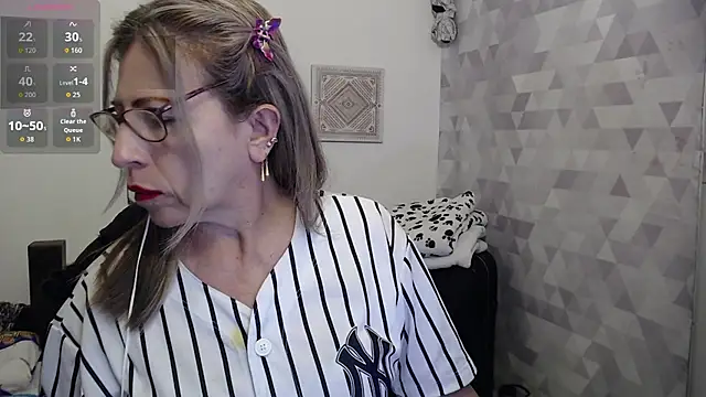 Chayla Ruiz online show from 19, 9, 2025