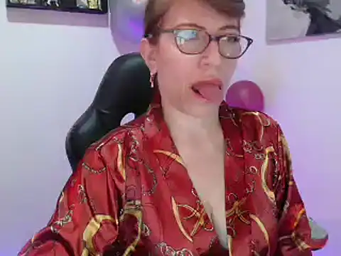 Chayla Ruiz online show from 12, 3, 2025