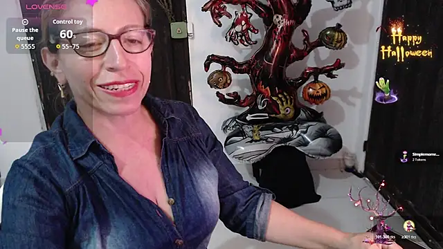 Chayla Ruiz online show from 30, 10, 2025