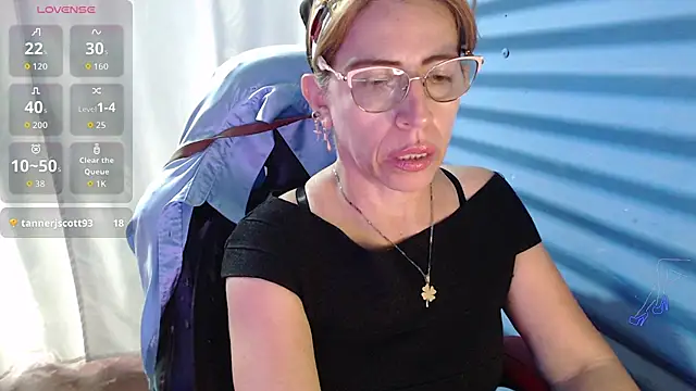Chayla Ruiz online show from 17, 5, 2026