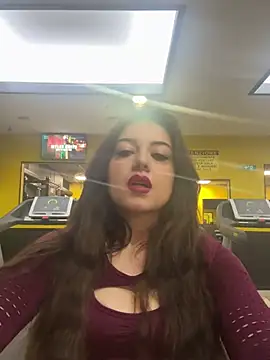 CurlyElisa online show from 5, 3, 2025