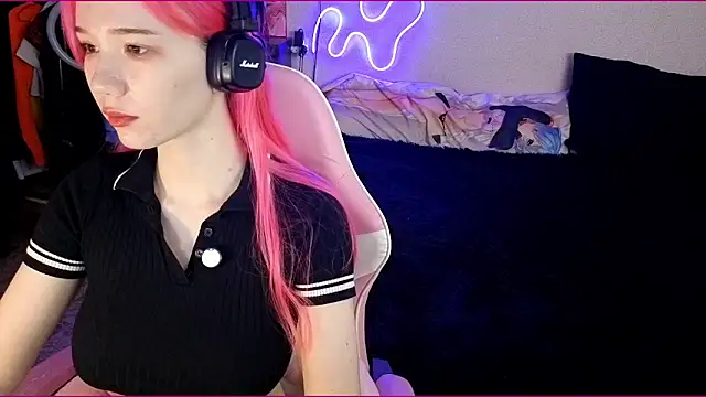 Maya Viola online show from 12, 10, 2025