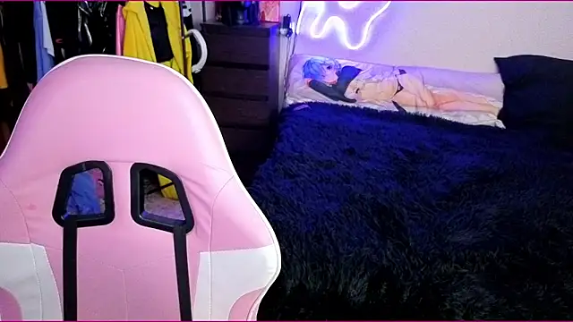 Maya Viola online show from 2, 10, 2025