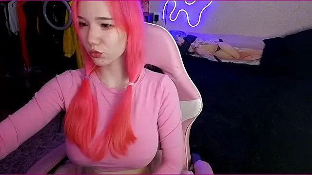 Maya Viola online show from 25, 10, 2025