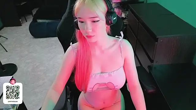 Maya Viola online show from 28, 4, 2026