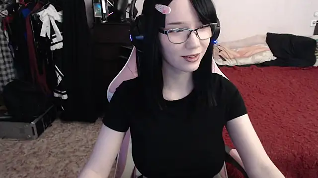 Maya Viola online show from 3, 3, 2025