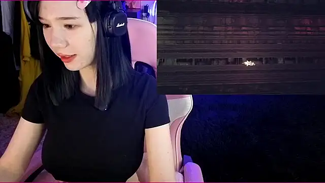 Maya Viola online show from 13, 10, 2025