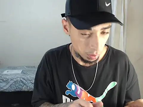 emiliano hottt online show from 28, 1, 2025