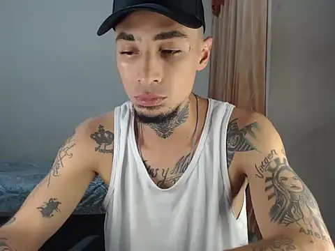 emiliano hottt online show from 19, 12, 2024