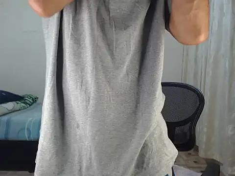 emiliano hottt online show from 3, 10, 2025