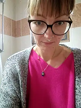 MissMialicious online show from 9, 2, 2025