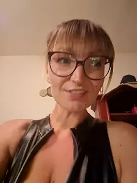 MissMialicious online show from 20, 3, 2025