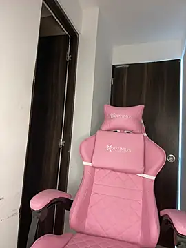 jailyncam  online show from 10, 6, 2026