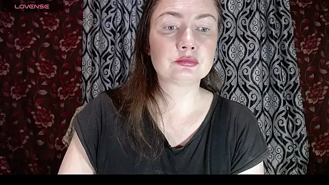 EmilyDoth online show from 17, 11, 2025