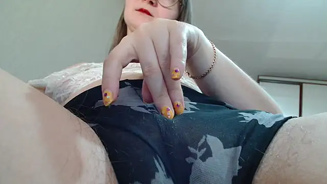 KiraGoldens online show from 8, 4, 2026