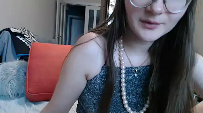 KiraGoldens online show from 14, 2, 2025