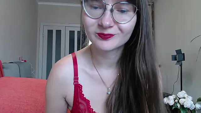 KiraGoldens online show from 15, 9, 2025