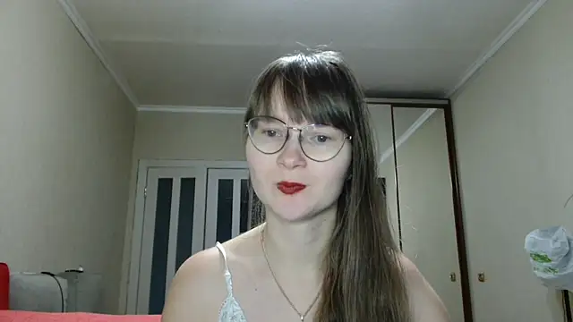 KiraGoldens online show from 16, 10, 2025