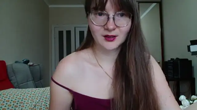 KiraGoldens online show from 9, 6, 2026