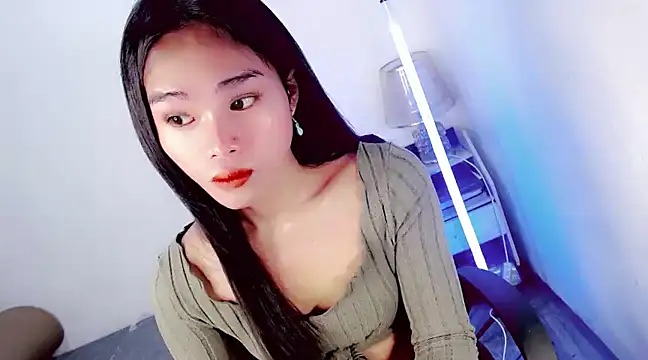 amomentoflust69 online show from 3, 12, 2024