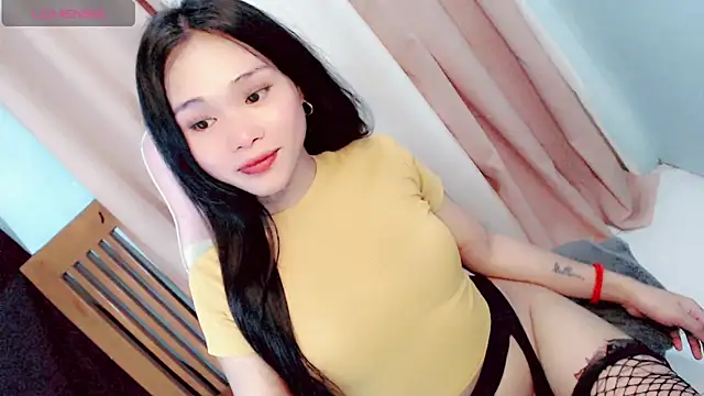 amomentoflust69 online show from 10, 5, 2026