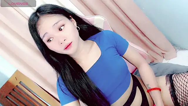 amomentoflust69 online show from 17, 5, 2026