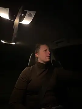 Girlnina-1995 online show from 20, 12, 2025