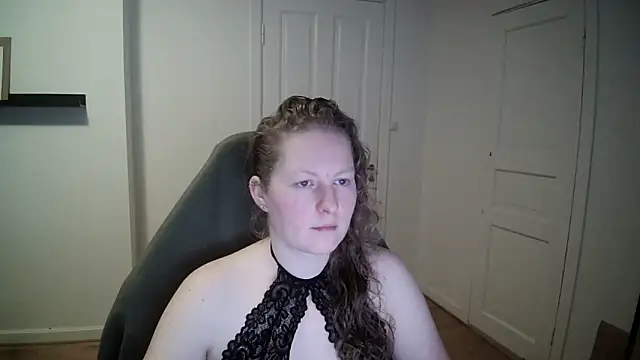 Girlnina-1995 online show from 25, 2, 2025