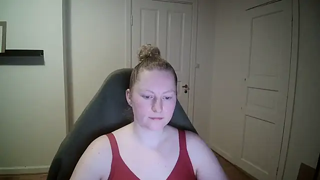 Girlnina-1995 online show from 26, 2, 2025