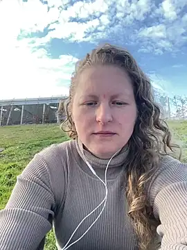 Girlnina-1995 online show from 7, 3, 2025