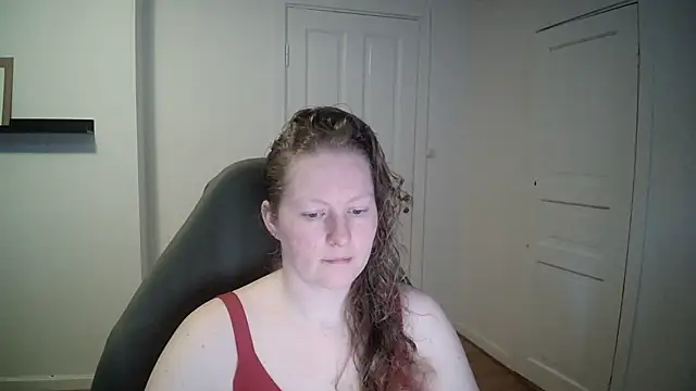 Girlnina-1995 online show from 16, 3, 2025